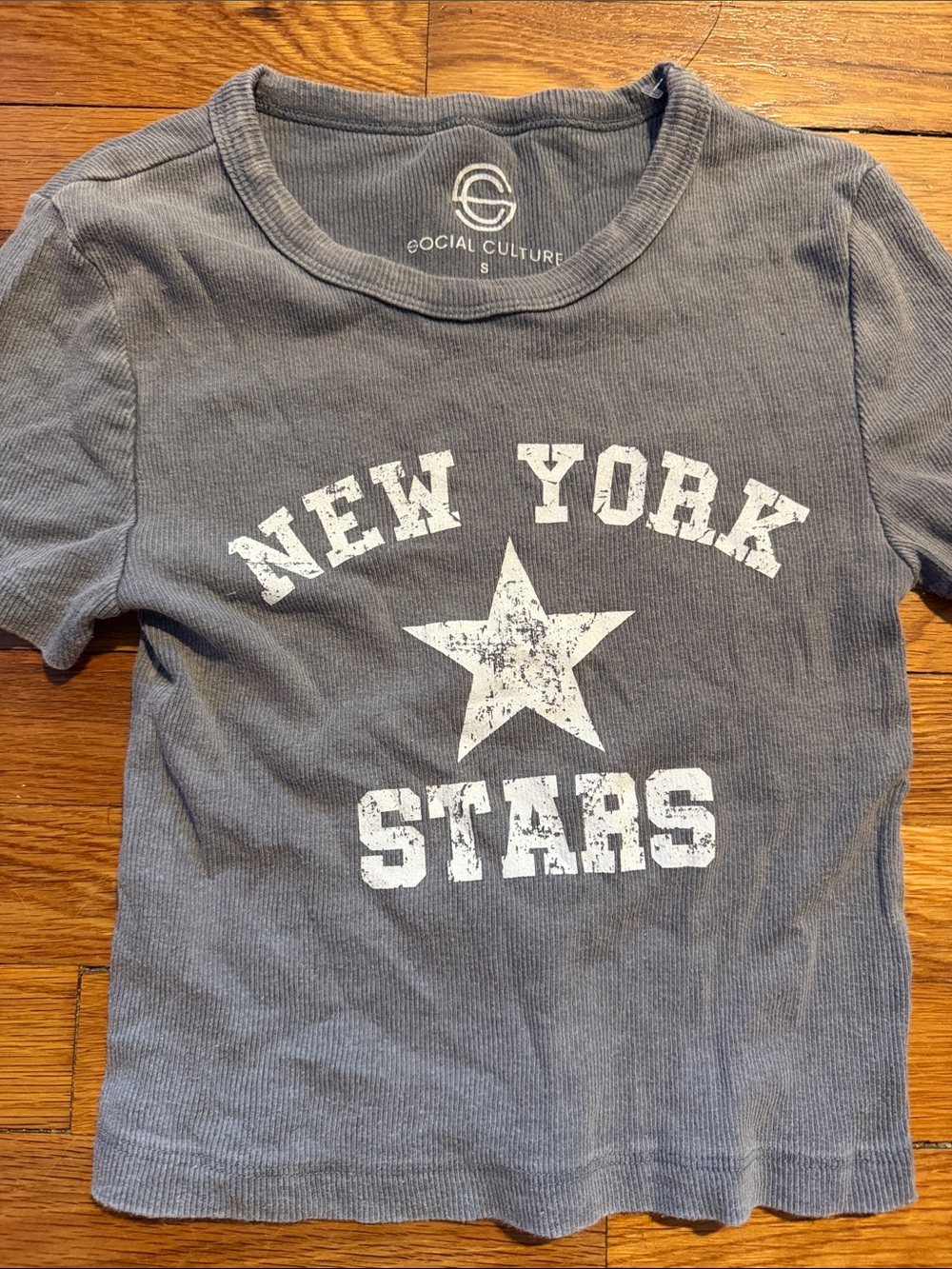 Social Culture Women's Gray New York Stars Short Sleeve Tee